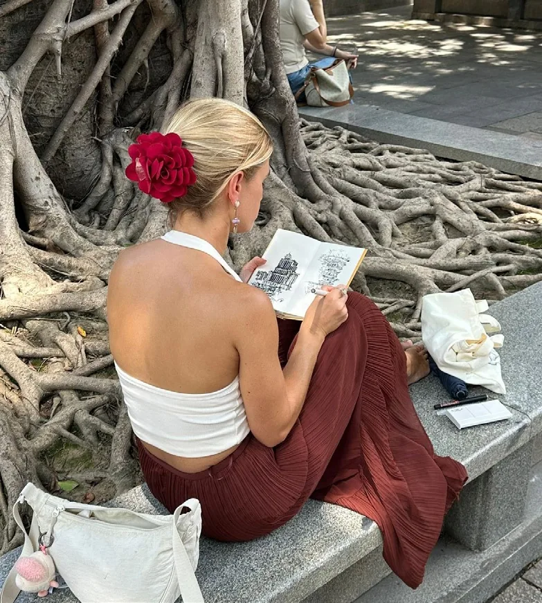 Travelling Through Drawing — Sketchbook photograph by Beatriz Cottinelli